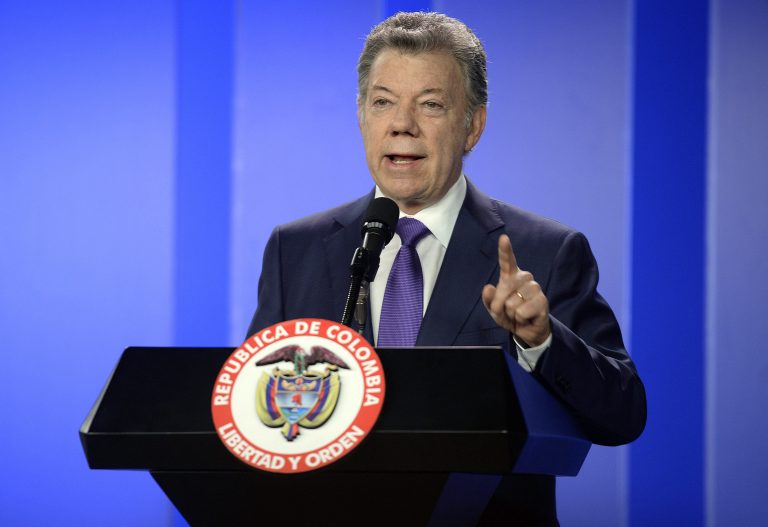 Santos pide a próximo presidente consolidar la paz, dejar los odios y buscar la justicia social 