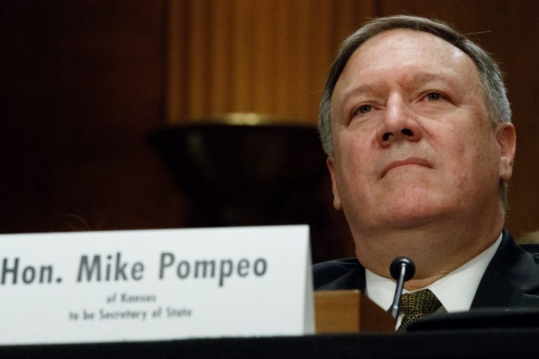 Senado de Estados Unidos confirma a Pompeo como secretario de Estado