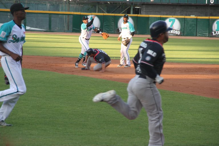 Cae Saraperos 10-9 ante Nuevo Laredo