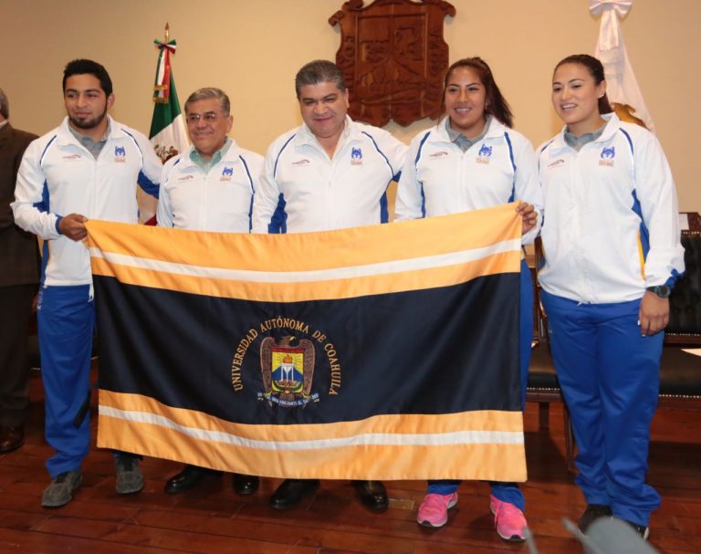 Abandera Miguel Riquelme a delegación de la UA de C