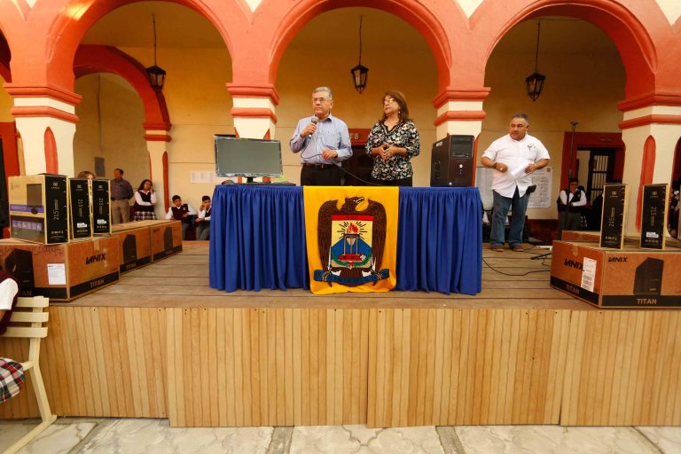 Cumple Rector de la UAde C promesas de campaña