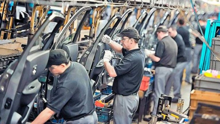 General Motors recortará al menos a mil empleados en EU