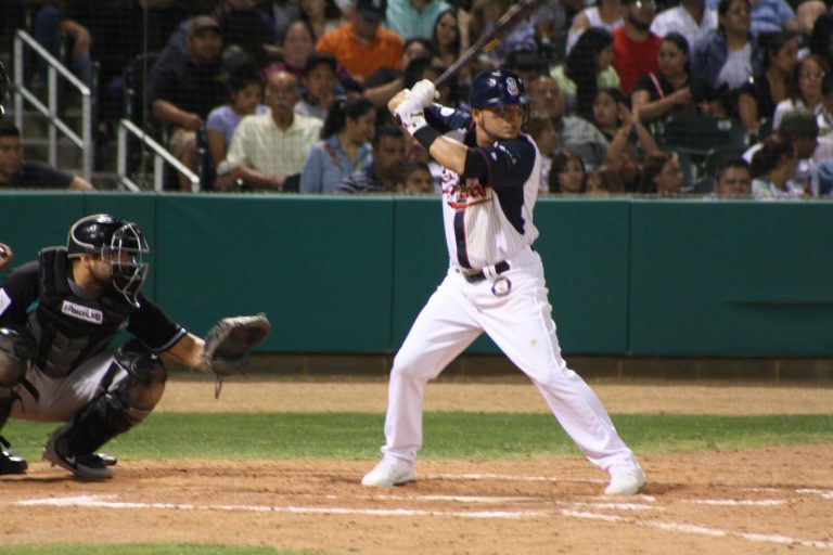 Tecos vienes de atrás y se lleva el juego en extrainnings para amarrar la serie frente a Saraperos