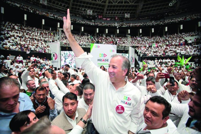 Meade congrega a más de 60 mil simpatizantes durante eventos del fin de semana