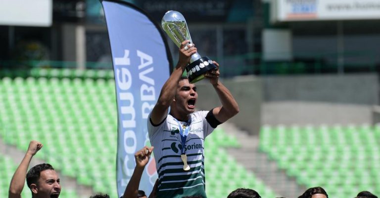 Santos bendice el Infierno y es campeón de la Liga MX