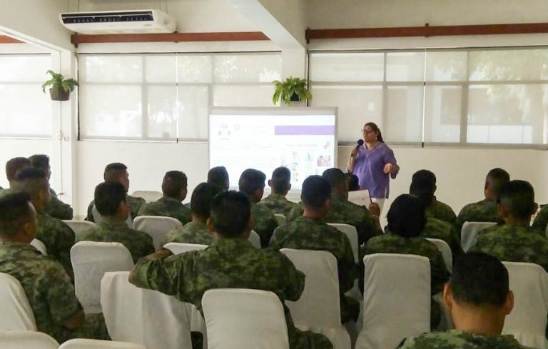 CJEM de Torreón imparte pláticas y cursos a soldados