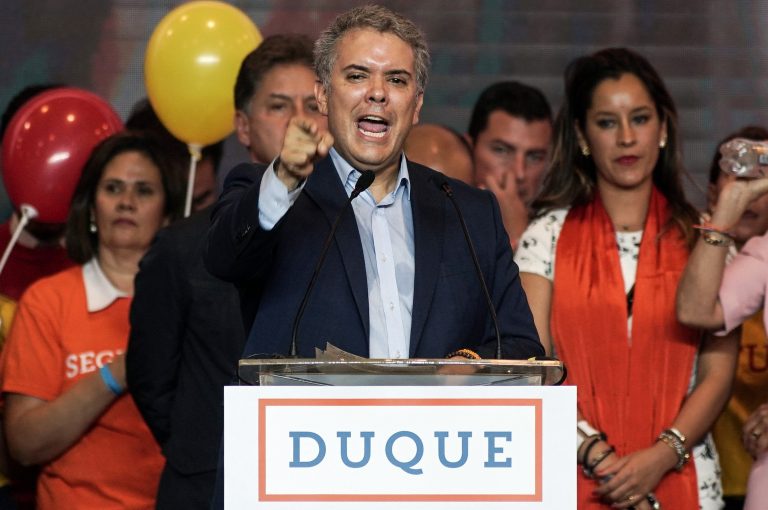 Duque y Petro disputarán la presidencia de Colombia en segunda vuelta