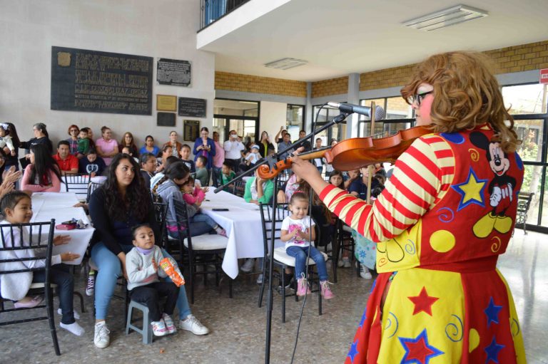 Festeja la Universidad Autónoma de Coahuila a los Niños en su Día