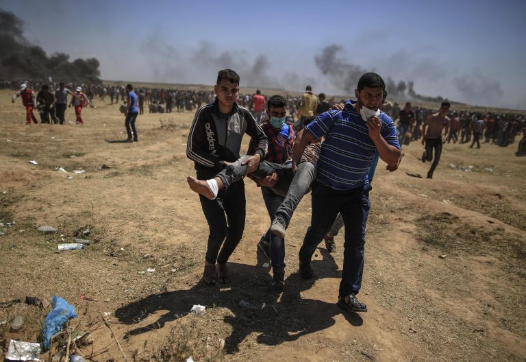 Huelga general en Cisjordania y Gaza por la muerte de 59 manifestantes palestinos 