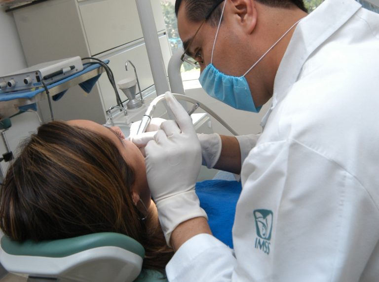 Recomienda IMSS detectar oportunamente los síntomas de la caries para su tratamiento