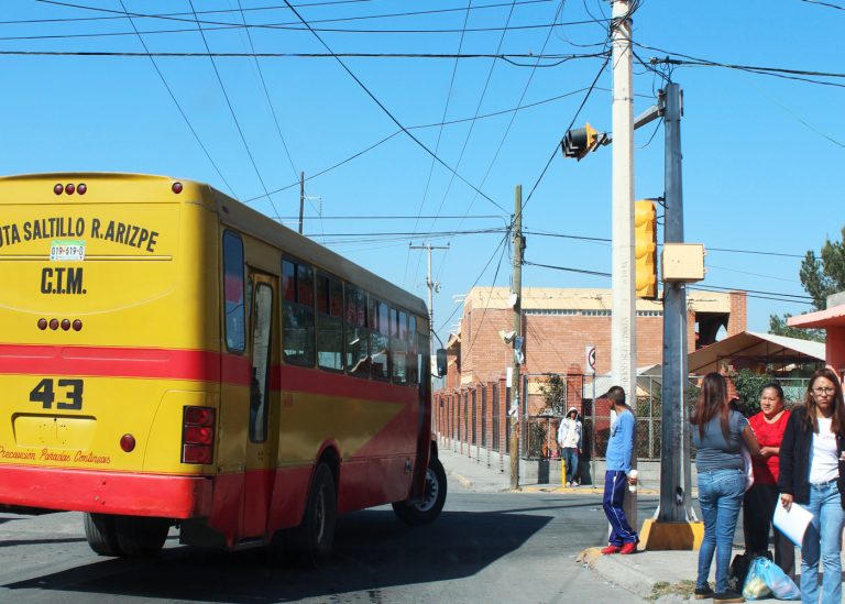 Inconformes vecinos con modificaciones a la ruta Saltillo-Ramos