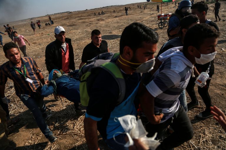 Los hospitales de Gaza, desbordados por los heridos