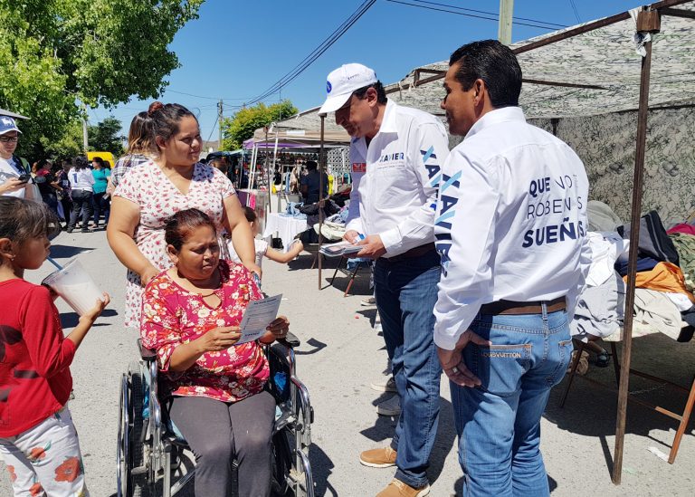 Promete Raúl González mejor atención médica