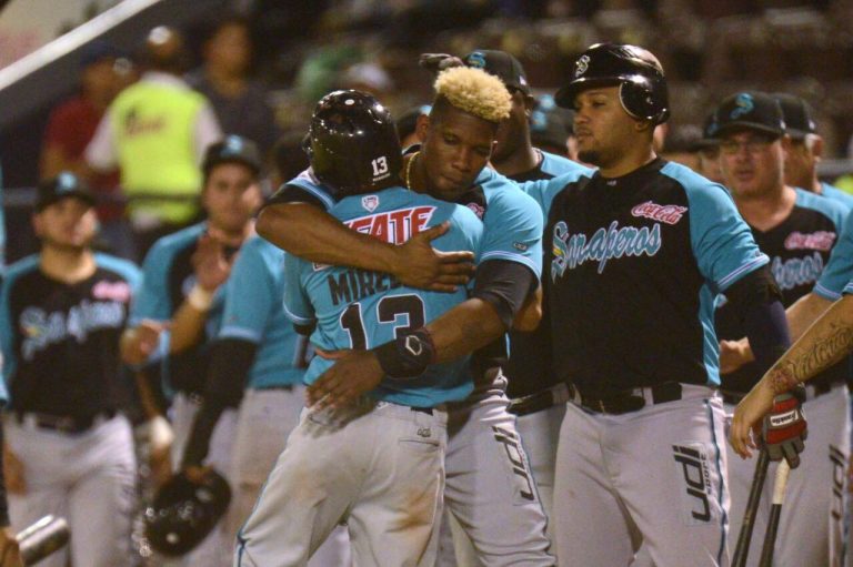 Saraperos derrota 11-7 a Algodoneros para empatar el clásico coahuilense en Torreón