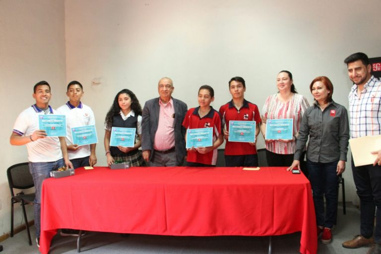 Jóvenes de Coahuila se convierten en “bibliotubers”