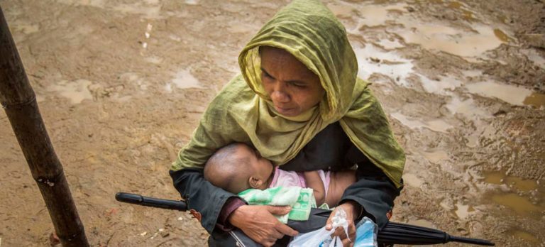 Los campos rohinyás ven nacer a 60 bebés al día