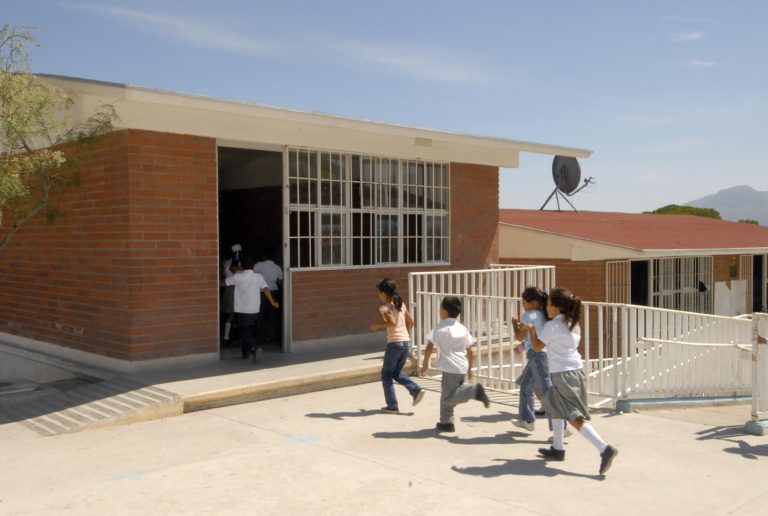 Reiteran protocolos de protección a alumnos de educación básica ante intenso calor