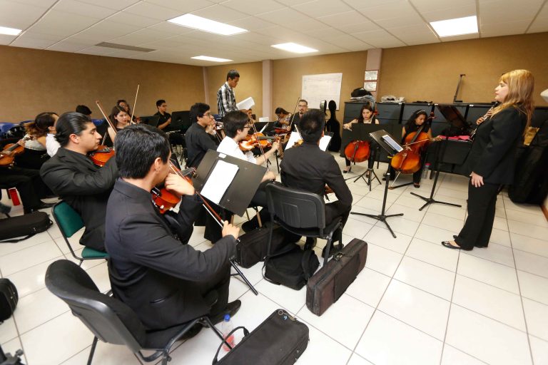 Se prepara Orquesta Juvenil Universitaria para su primera presentación  