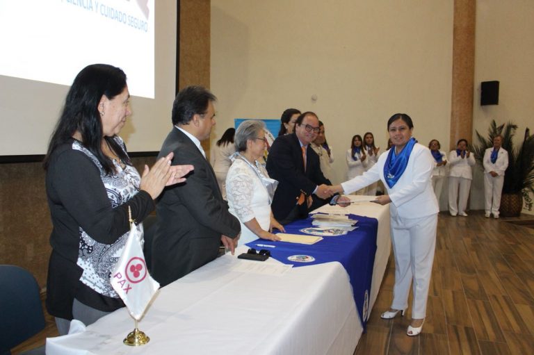 Surge en Coahuila el colegio de enfermería quirúrgica