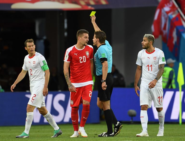 Suiza remonta ante Serbia y acaricia el pase a octavos 