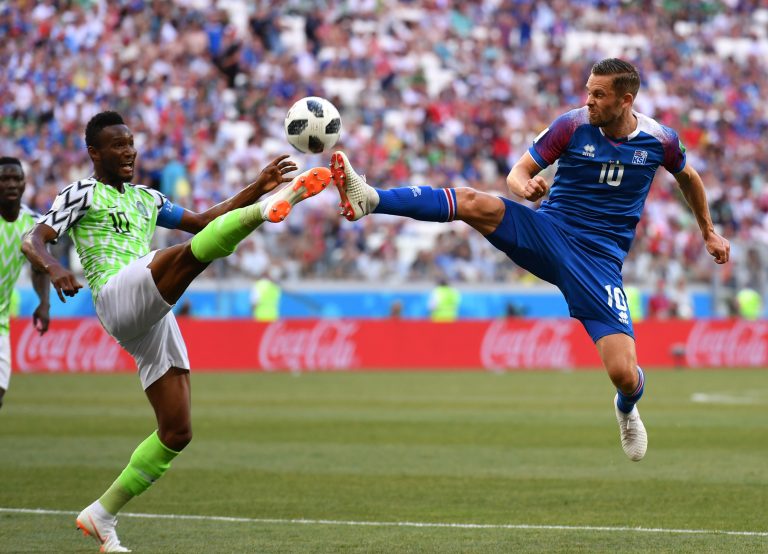 Nigeria vence 2-0 a Islandia y resucita las opciones de Argentina