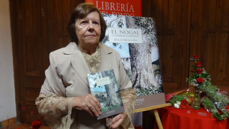 Presentan libro El Nogal, de Elvia de Valle de la Peña