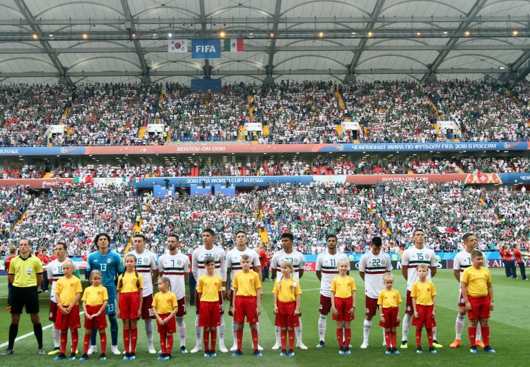 México gana 2-1 a Corea del Sur y ve de cerca los octavos del Mundial