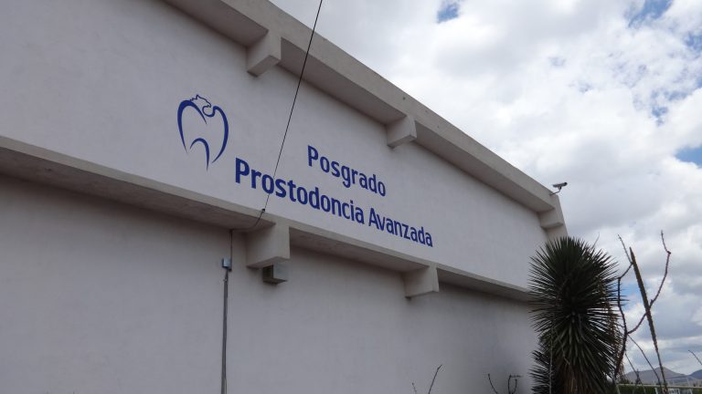 Invita Facultad de Odontología de la UA de C a posgrado de Prostodoncia