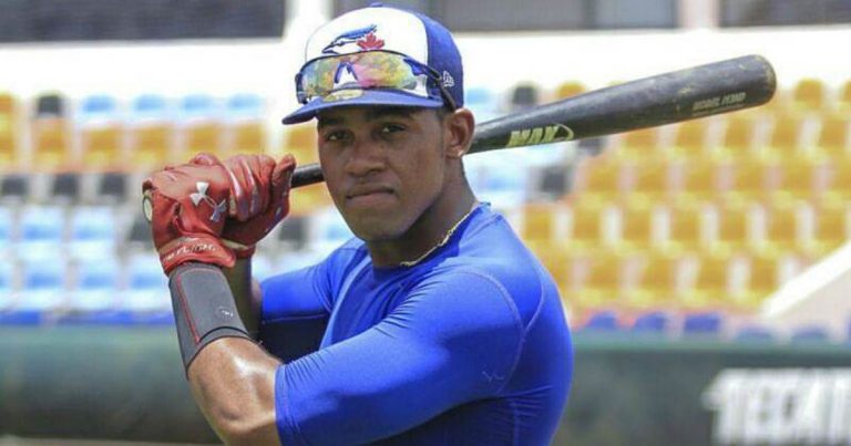 El versátil Josuan Hernández llega a Saraperos