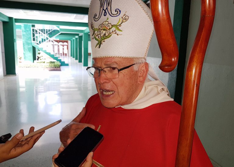 México ha permitido el aumento a los aranceles de Trump, afirma obispo de Saltillo