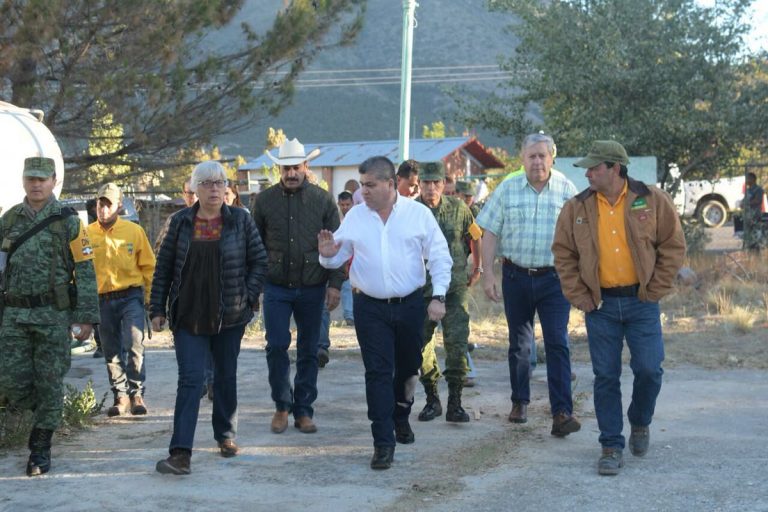 Supervisa Miguel Riquelme acciones para abatir incendio de la Sierra de Arteaga