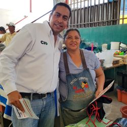 Visita Chema Morales a comerciantes ambulantes3