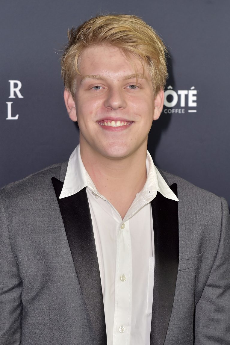 Actor estadounidense Jackson Odell muere a los 20 años 