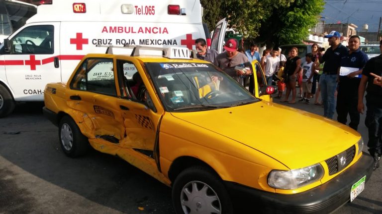 Encontronazo deja 5 lesionados en la Bellavista