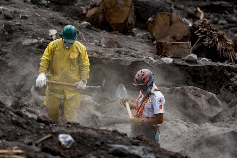 Guatemala agradece al rector el apoyo científico de la UNAM durante la emergencia provocada por el Volcán de Fuego