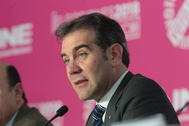 INE llama a los mexicanos a no difundir fake news