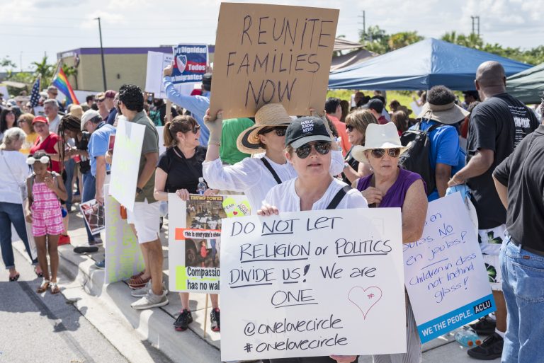 OEA rechaza separación de familias de Trump con un texto descafeinado 