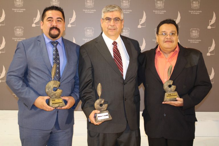 Reciben colaboradores de El Heraldo Premio Estatal de Periodismo 2018