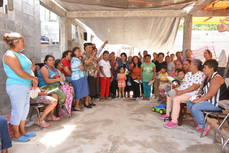 Recorre Martha Garay colonia Vicente Guerrero