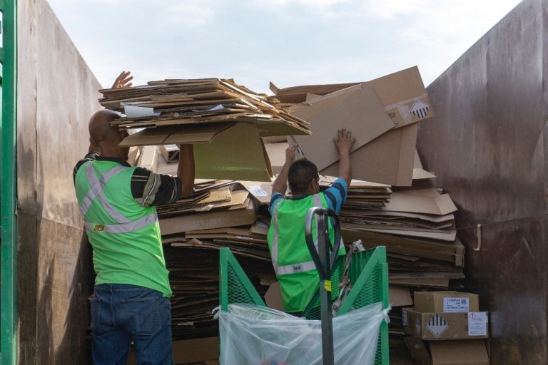 La Secretaría de Medio Ambiente autoriza 26 centros de acopio en la Laguna