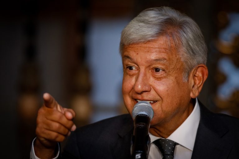 AMLO y empresarios anuncian programa para jóvenes por 110,000 mdp