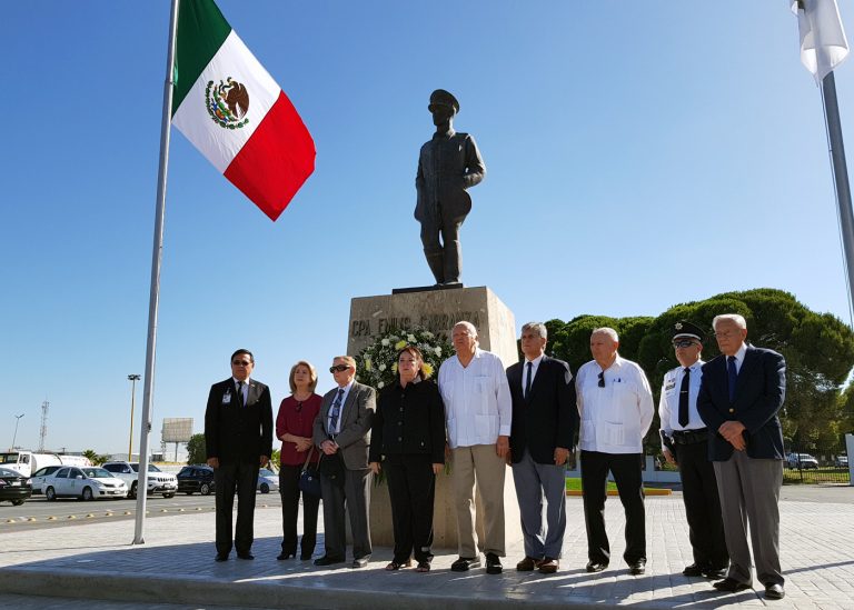 Conmemoran 90 aniversario luctuoso de Emilio Carranza