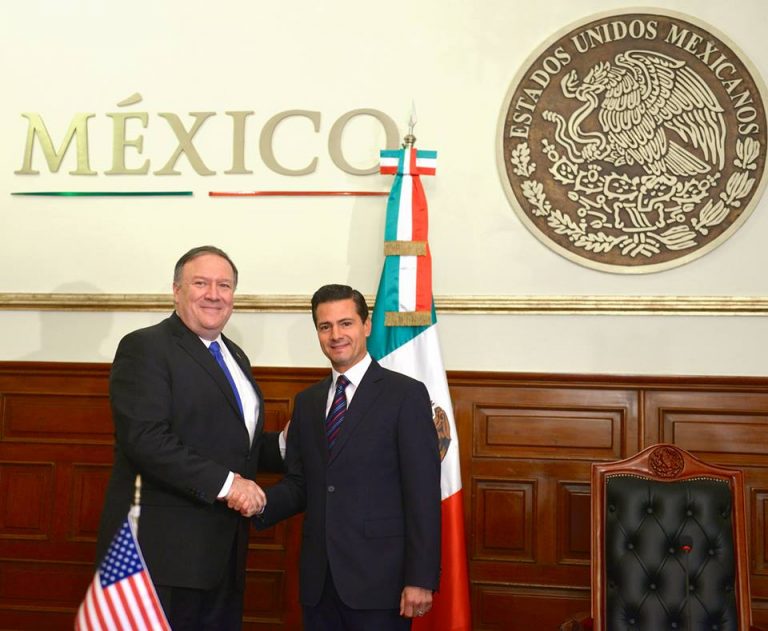 EPN pide a Mike Pompeo rápida reunificación de familias separadas en la frontera