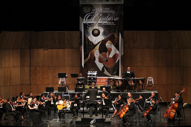 Con virtuoso concierto, inauguran Festival Internacional de Guitarra de México