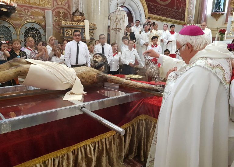 Inicia novenario del Santo Cristo de la Capilla