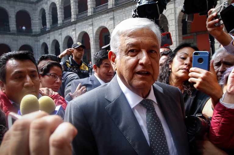 Tres temas en los que AMLO ya cambió de opinión ahora que ganó las elecciones