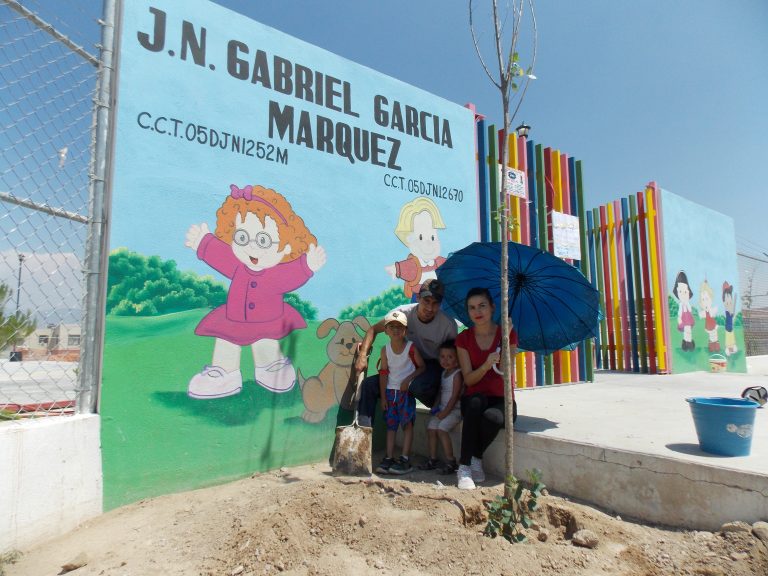 Reforestan jardín de niños en el fraccionamiento Valencia