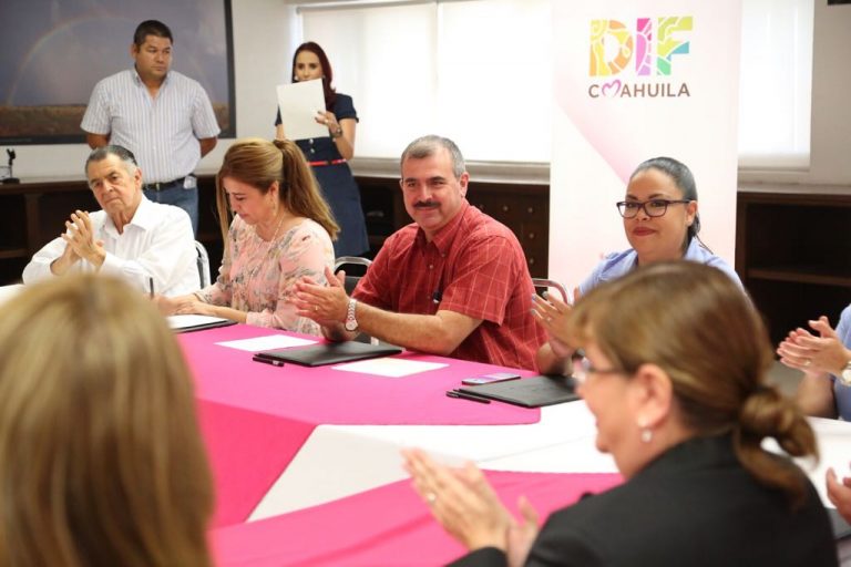 Reiteran DIF Coahuila y centros comerciales compromiso con adultos mayores