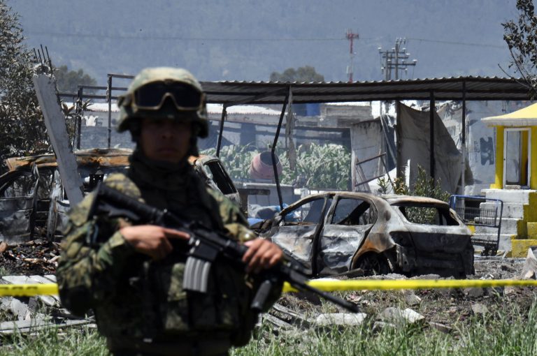 Hay 23 personas en estado grave tras explosión en Tultepec