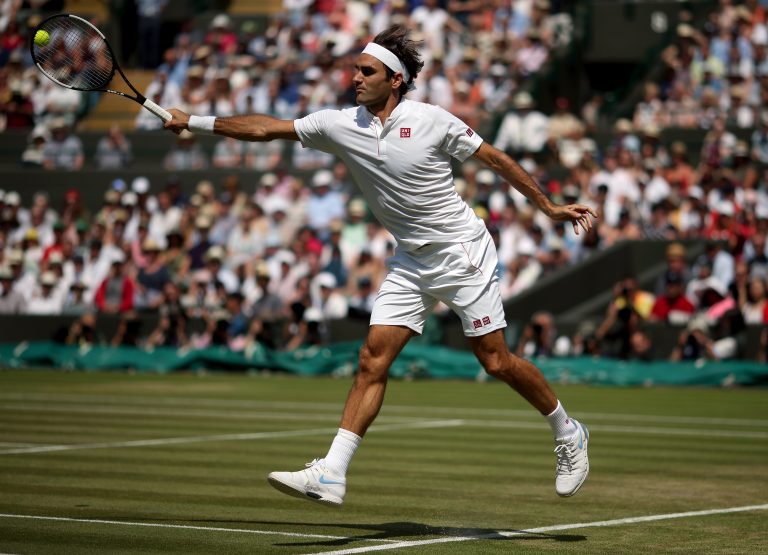 Anderson salva un match point y remonta dos sets para batir a Federer